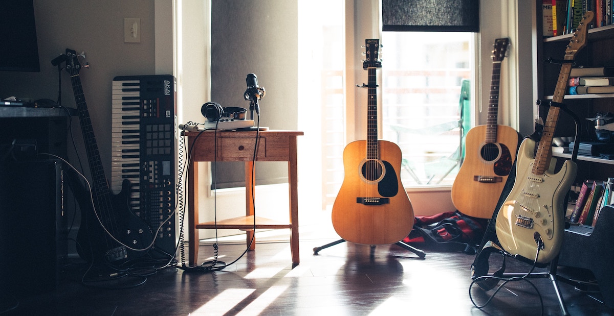 music and VoiceOver: image of a home studio containing musical instruments